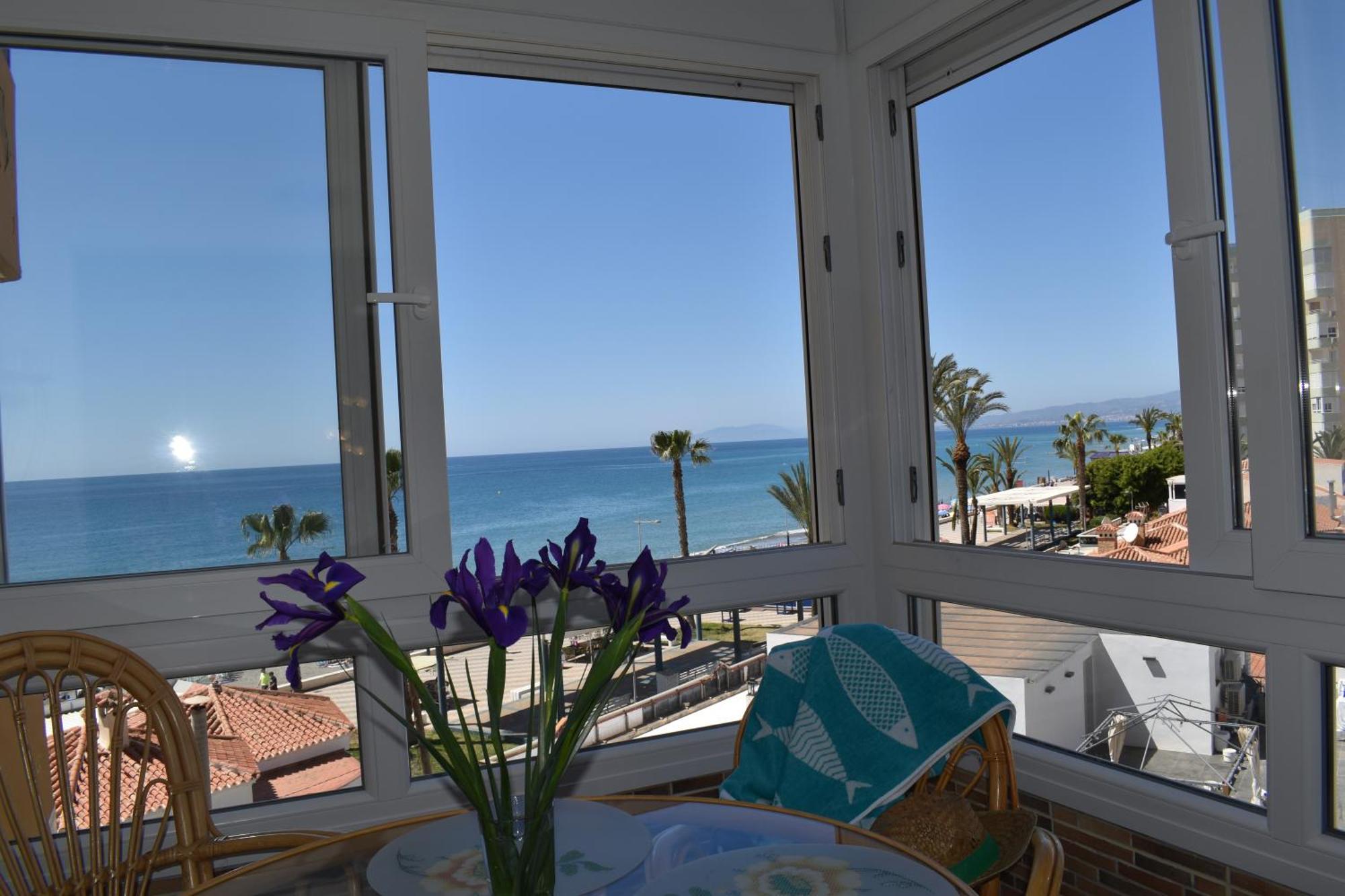 Fantastic Studio - Beachfront Torrox Exterior foto