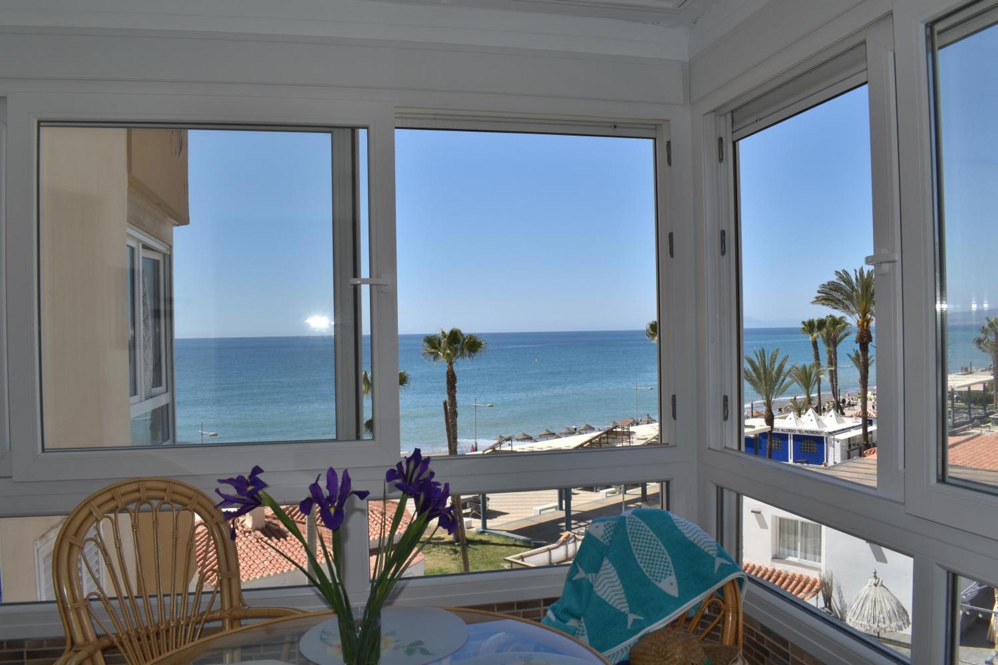Fantastic Studio - Beachfront Torrox Exterior foto